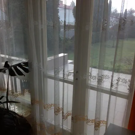 Apartman Tripokojovy Byt 100m2 S Terasou A Zahradou 300m2 Poděbrady