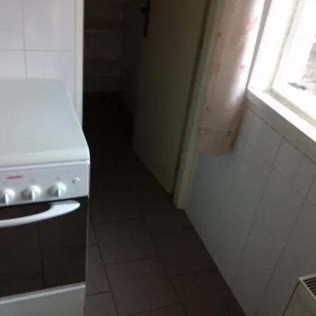 Tripokojovy Byt 100m2 S Terasou A Zahradou 300m2 Poděbrady