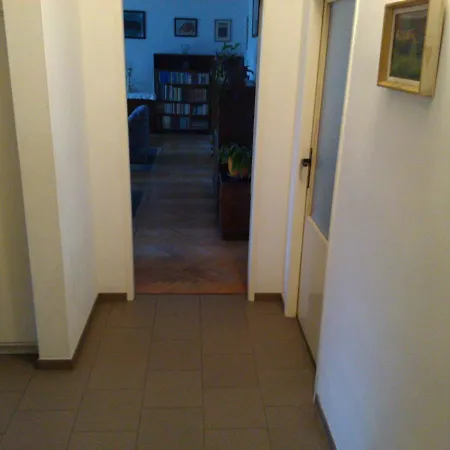 Apartman Tripokojovy Byt 100m2 S Terasou A Zahradou 300m2 *