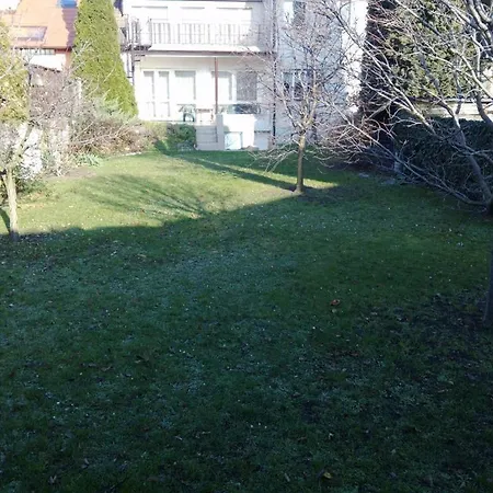 Tripokojovy Byt 100m2 S Terasou A Zahradou 300m2 * Poděbrady