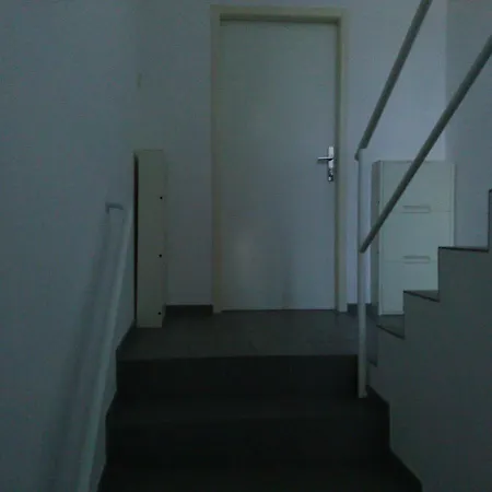 Tripokojovy Byt 100m2 S Terasou A Zahradou 300m2 Poděbrady